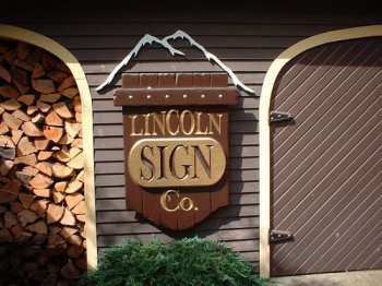 Lincoln Sign